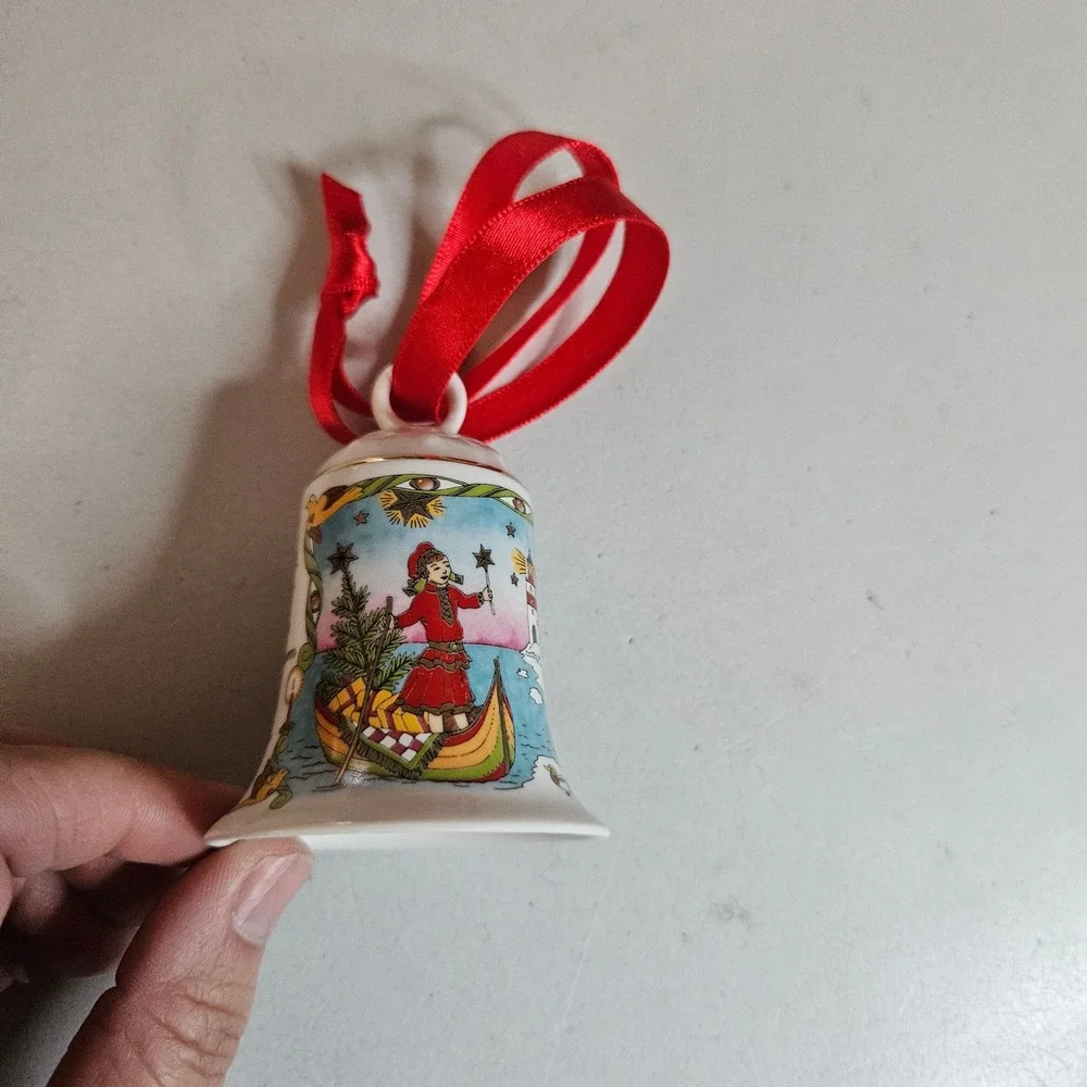 Hutschenreuther 2006 Christmas Bell Ole Winther Beim Leuchtturm Porcelain Boxed